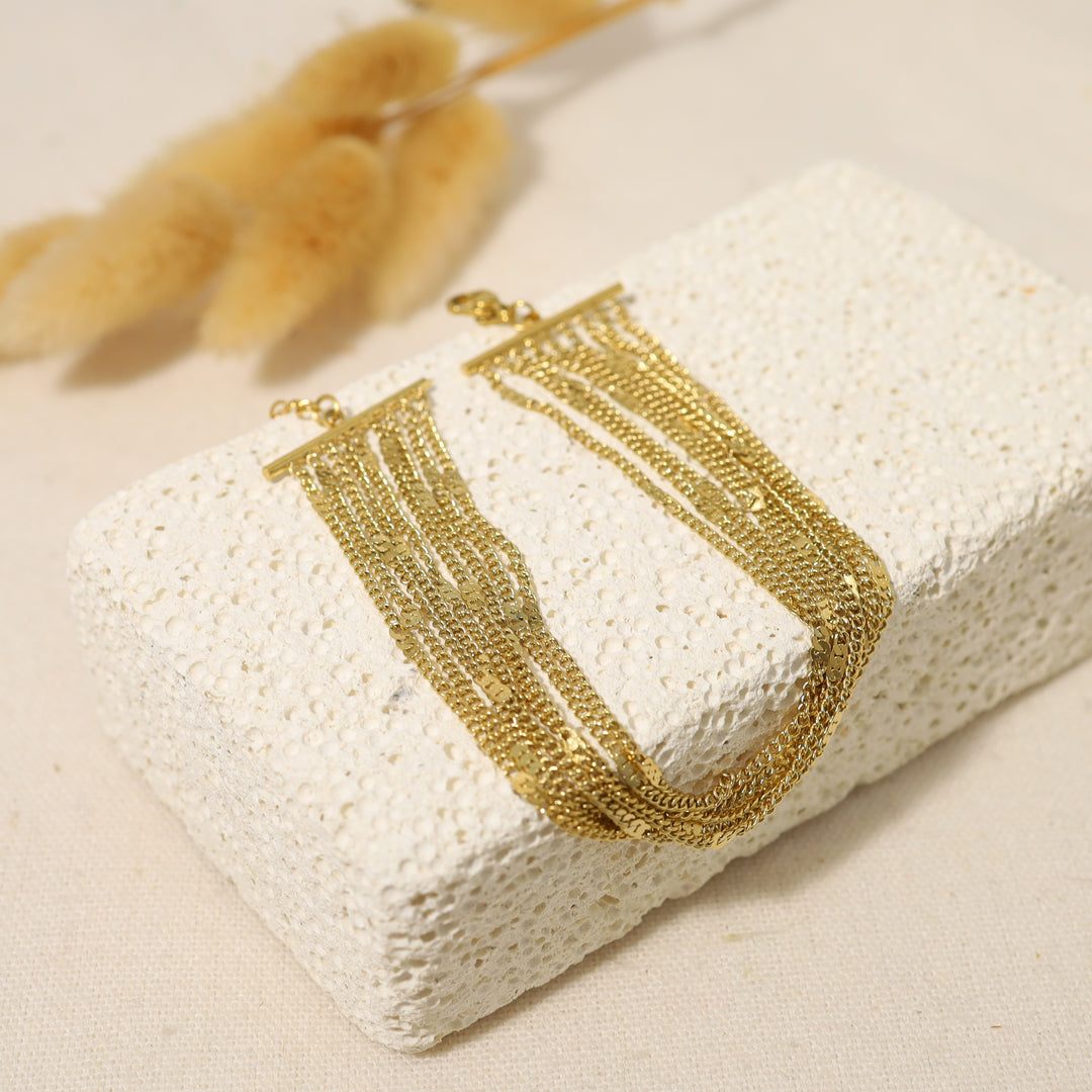 Armband met meerdere kettingen